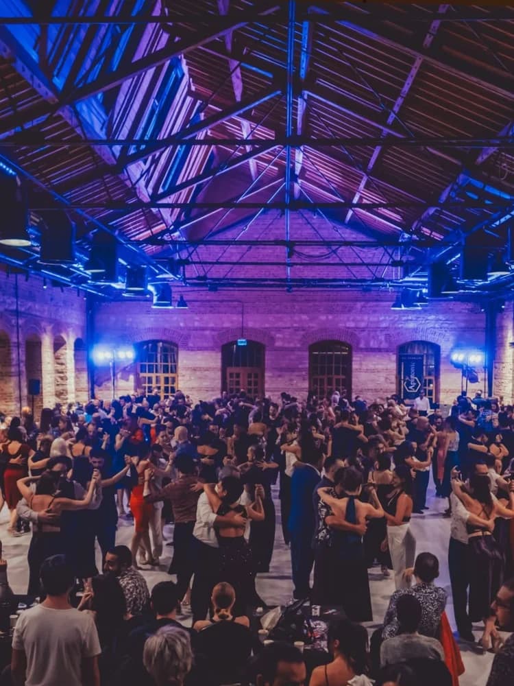 Sultans of Istanbul tango festivalinden bir milonga