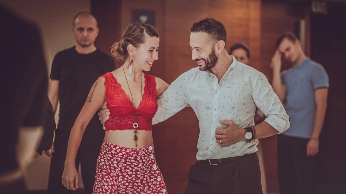 Tango Kaç Ayda Öğrenilir? Dürüst Bir Zaman Çizelgesi