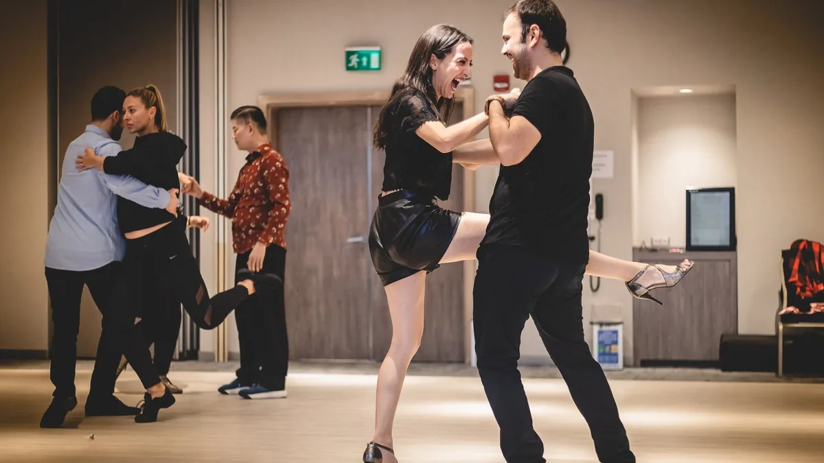 Yeni Başlayanlar İçin Tango: İstanbul'da Sıfırdan Nasıl Başlanır?